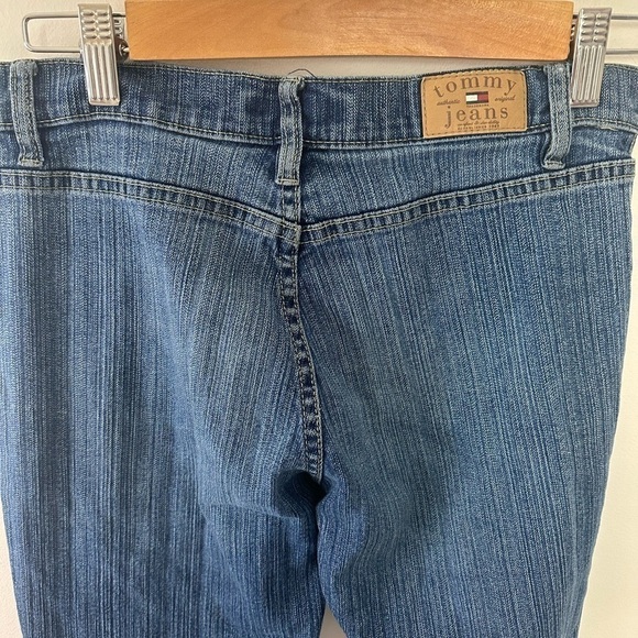 Vintage Y2K Tommy Hilfiger Flare Denim Jeans low rise iconic! 2005 junior pocket - Picture 4 of 9